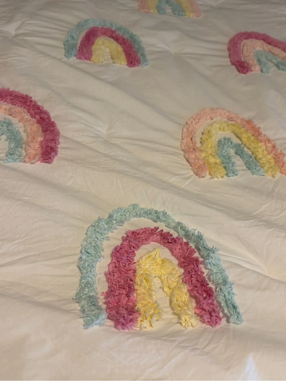 Pottery Barn Kids White Candlewick Rainbow Comforter Size Queen/Full